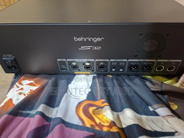 Behringer S32 Stagebox for Rent photo 5