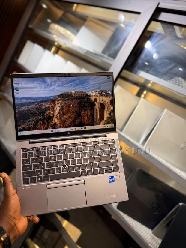 Laptop HP ZBook Firefly G8 16GB Intel Core i7 SSD 512GB
