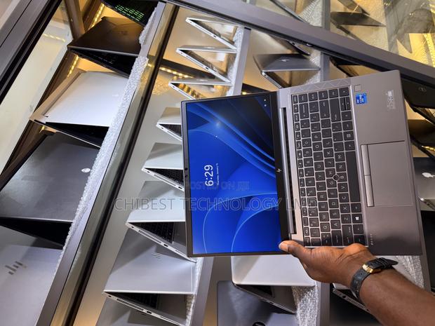 Laptop HP ZBook Firefly G8 16GB Intel Core i7 SSD 512GB photo 3