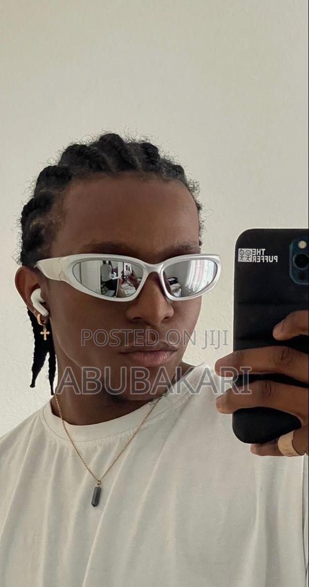 Unisex Glasses · Photo 4