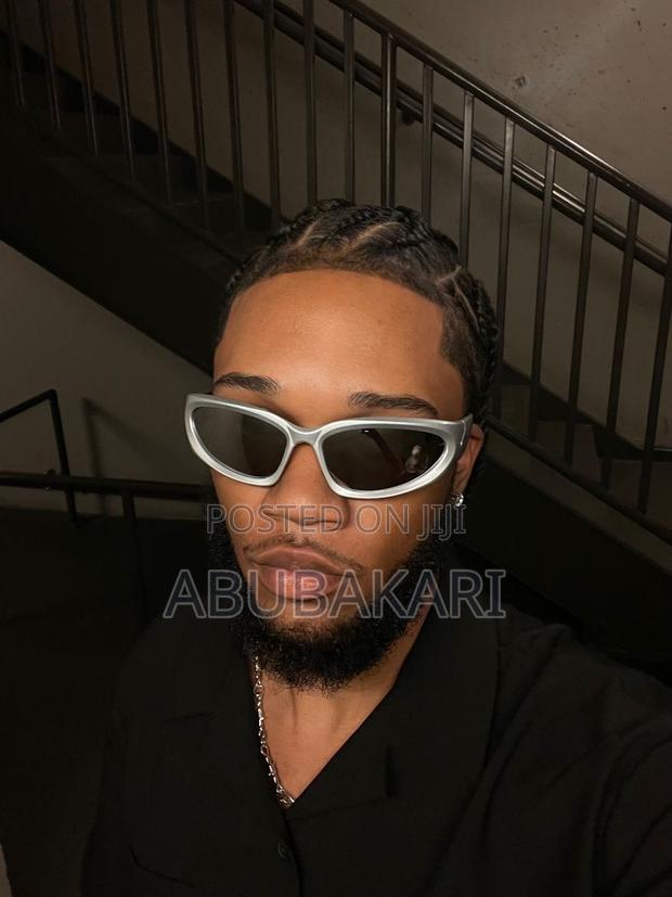Unisex Glasses · Photo 2
