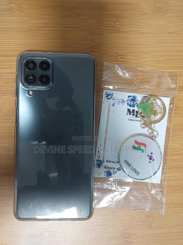 Samsung Galaxy M53 128 GB photo 2
