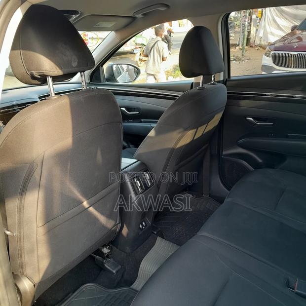 Hyundai Tucson SEL 2024 Silver photo 9