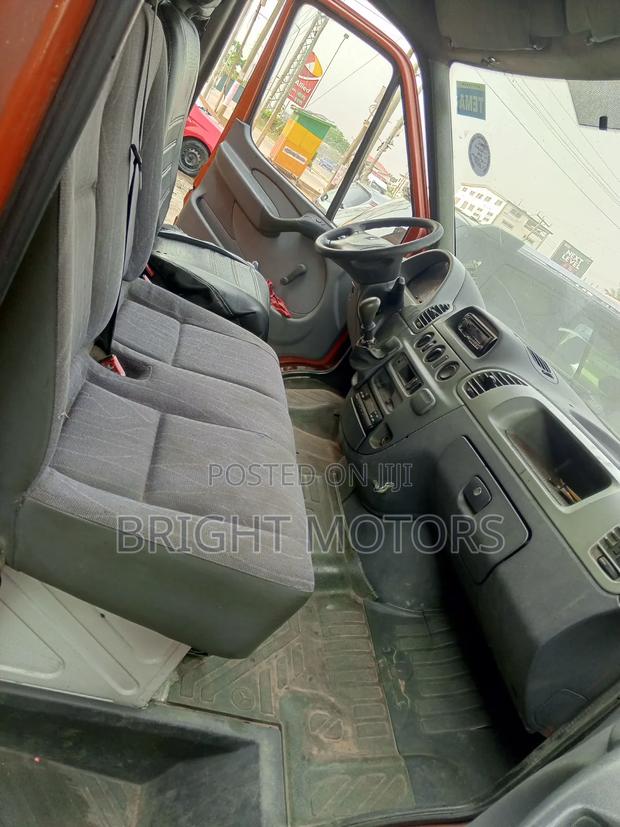 Mercedes-Benz Sprinter 2012 Brown photo 4