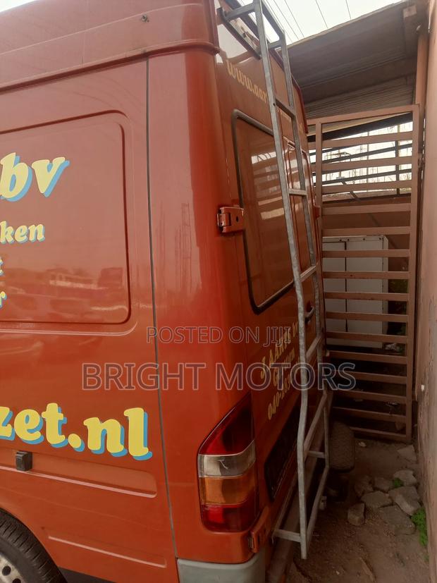 Mercedes-Benz Sprinter 2012 Brown photo 8