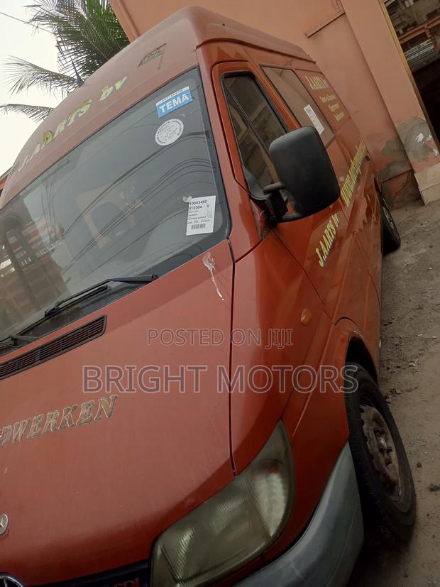 Mercedes-Benz Sprinter 2012 Brown photo 10