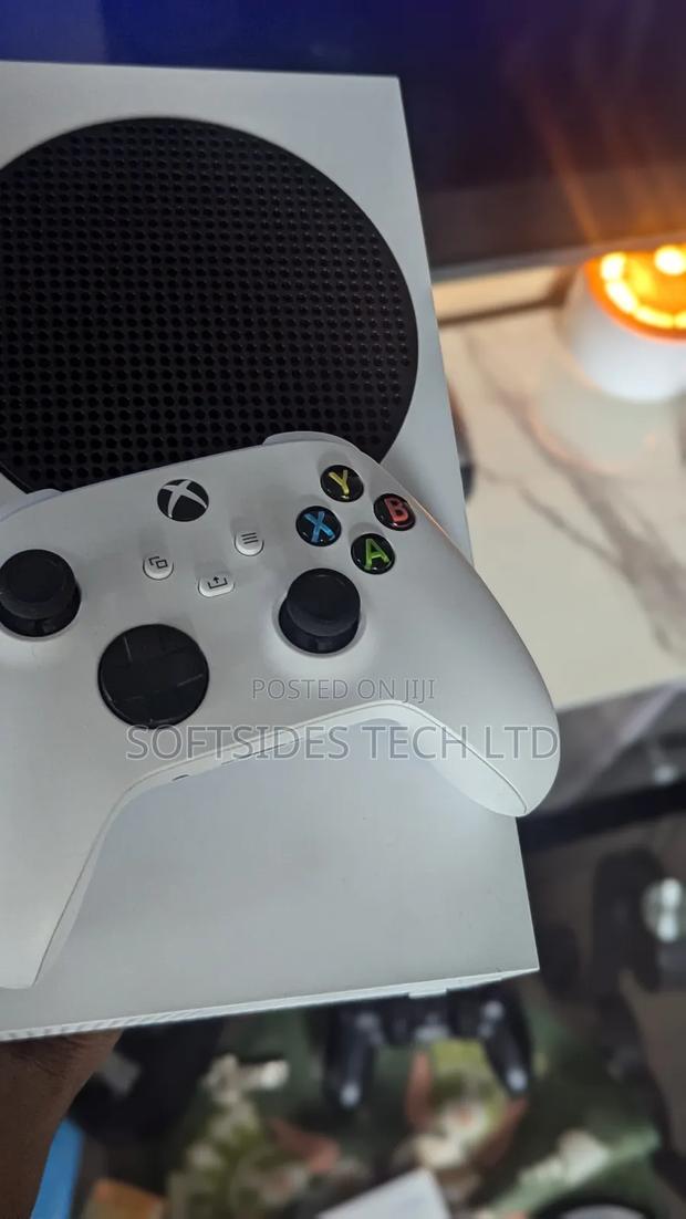 Xbox Series S With 5 Games Almost New Inbox