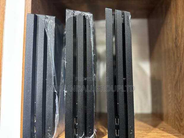 Playstation 4 Pro photo 4