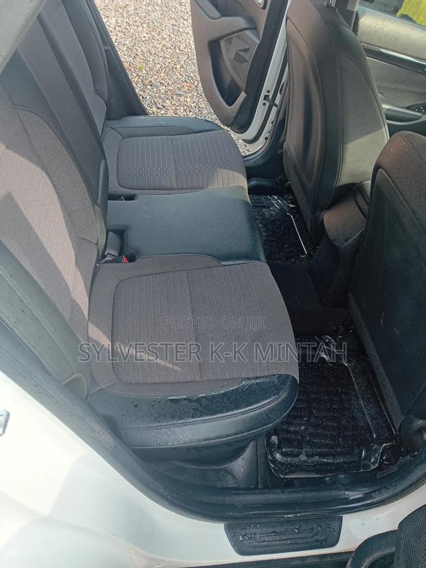 Kia Seltos 2.0 MPI 2021 White photo 2