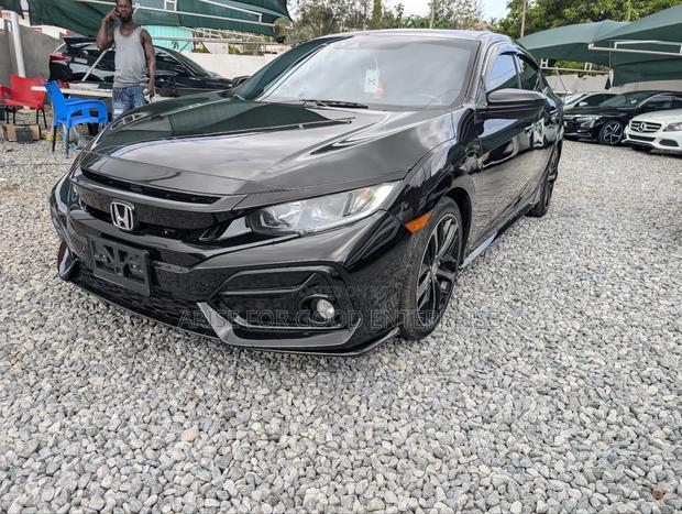 Honda Civic Sport Hatchback 2020 Black photo 2