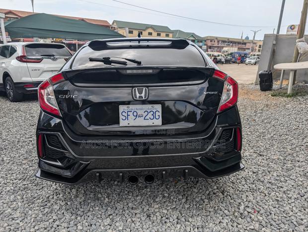 Honda Civic Sport Hatchback 2020 Black photo 4