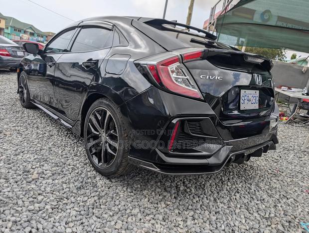 Honda Civic Sport Hatchback 2020 Black photo 5