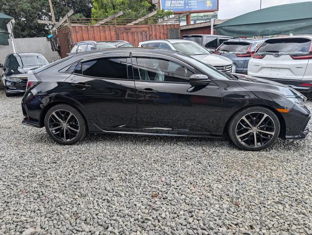Honda Civic Sport Hatchback 2020 Black photo 19