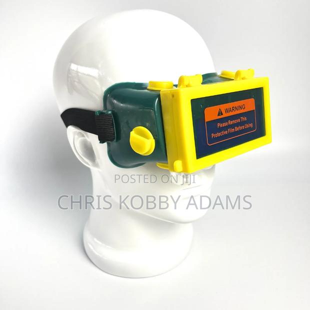 Auto Darkening Welding Goggles – Strong Eye Protection photo 2