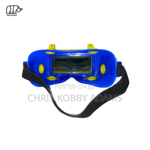 Auto Darkening Welding Goggles – Strong Eye Protection photo 3