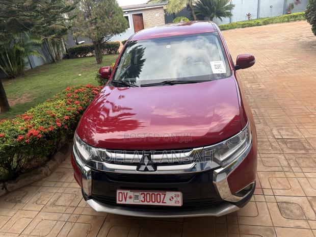 Mitsubishi Outlander 2018 Red