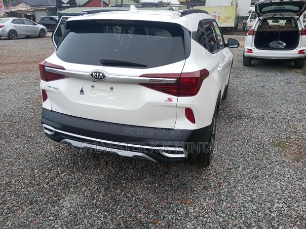 Kia Seltos 2.0 MPI 2021 White