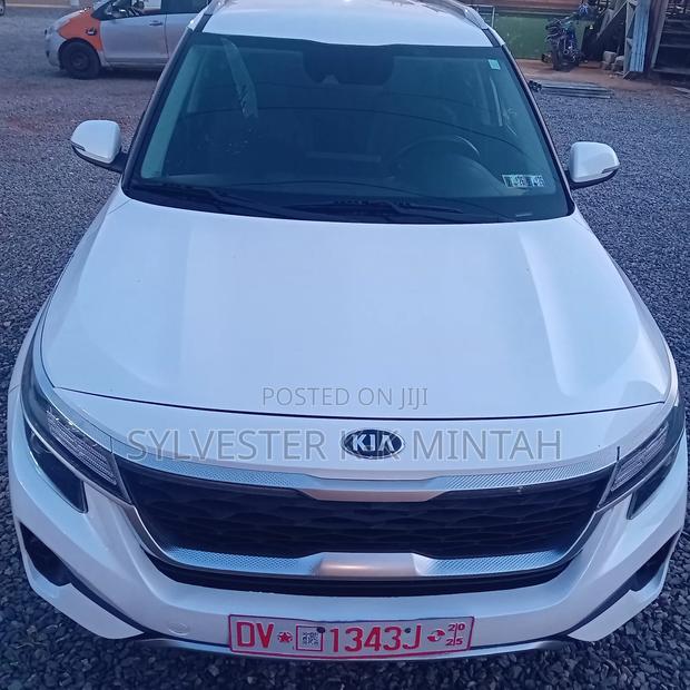 Kia Seltos 2.0 MPI 2021 White photo 13