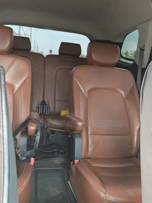 Hyundai Santa Fe 2014 Silver photo 3