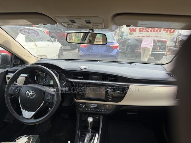 Toyota Corolla 2016 Black