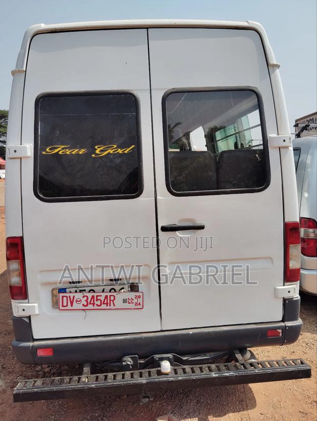 Mercedes-Benz Sprinter 2001 White photo 6