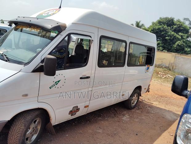 Mercedes-Benz Sprinter 2001 White photo 7
