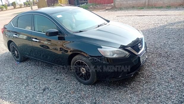 Nissan Sentra SV 2019 Black photo 2