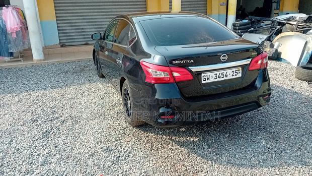 Nissan Sentra SV 2019 Black