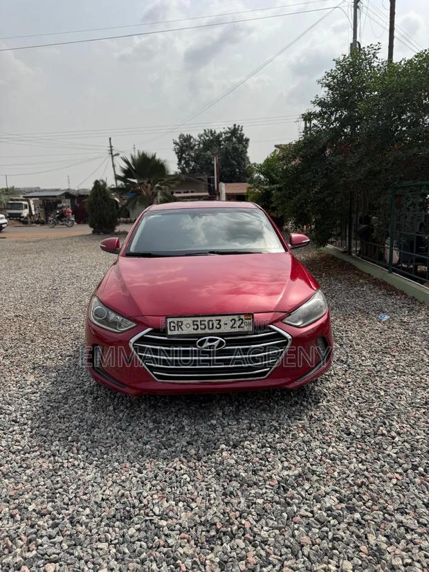 Hyundai Elantra SE Sedan FWD (2.0L 4cyl 6M) 2017 Red