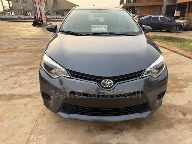 Toyota Corolla 2015 Gray
