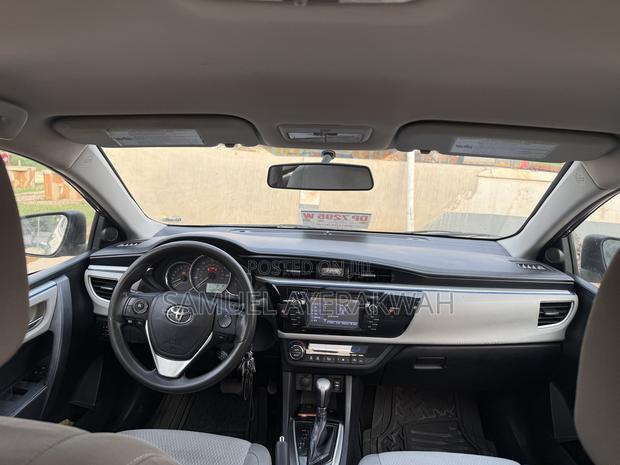 Toyota Corolla 2015 Gray