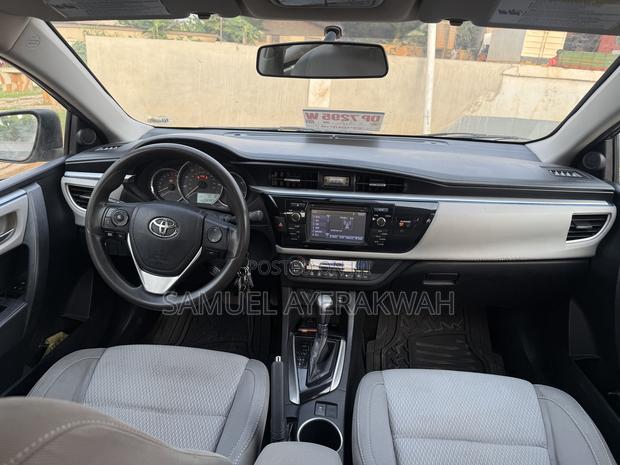 Toyota Corolla 2015 Gray