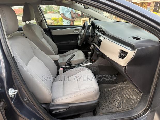 Toyota Corolla 2015 Gray