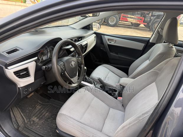 Toyota Corolla 2015 Gray