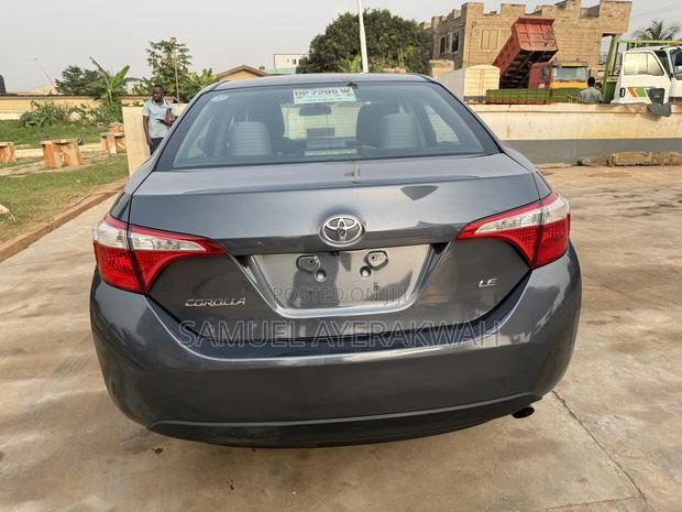 Toyota Corolla 2015 Gray