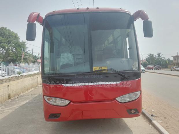 Bus 2010 Red