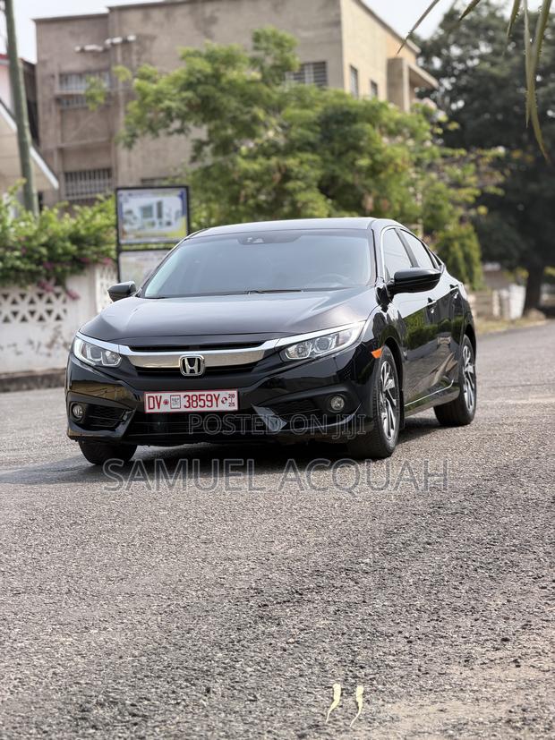 Honda Civic EX Sedan 2018 Black photo 3