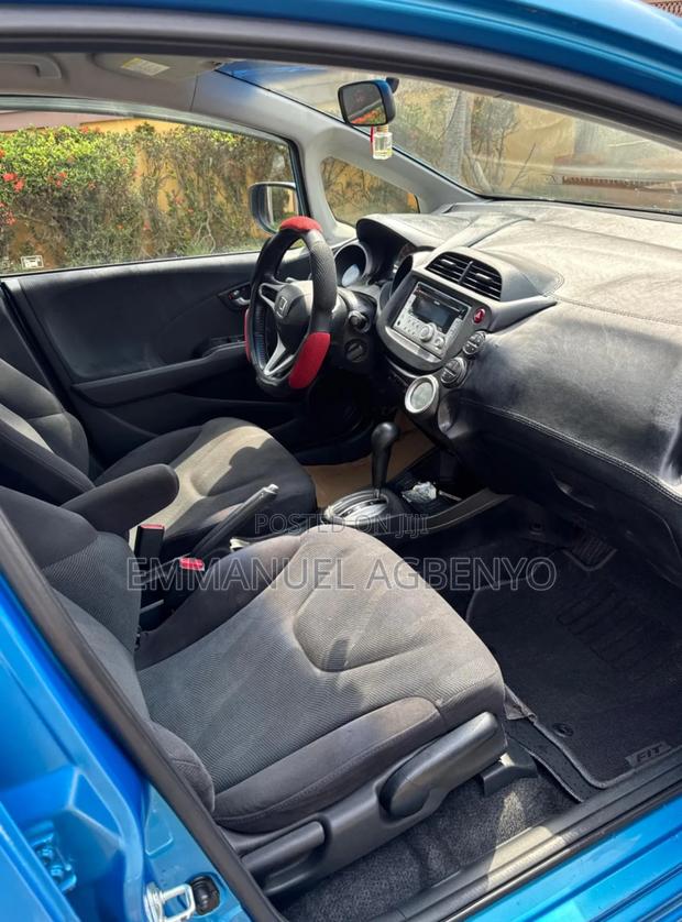 Honda Fit Automatic 2010 Blue