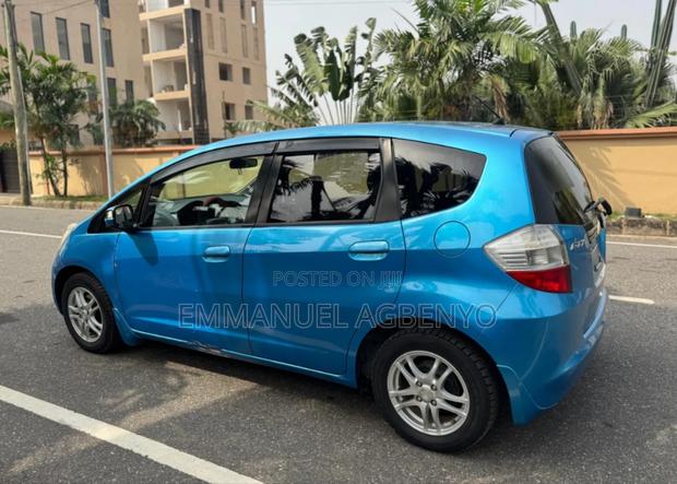 Honda Fit Automatic 2010 Blue