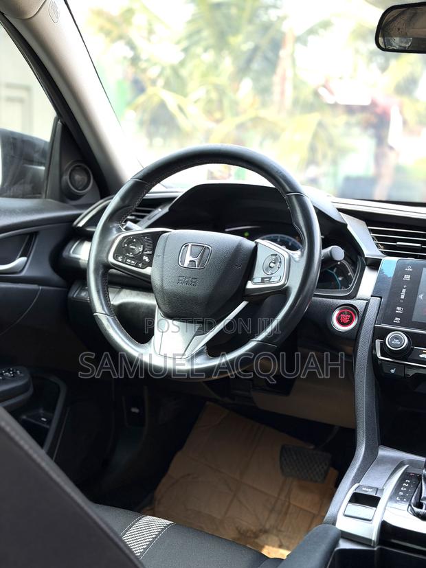 Honda Civic EX Sedan 2018 Black photo 8