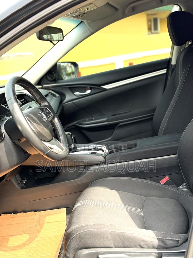 Honda Civic EX Sedan 2018 Black photo 9