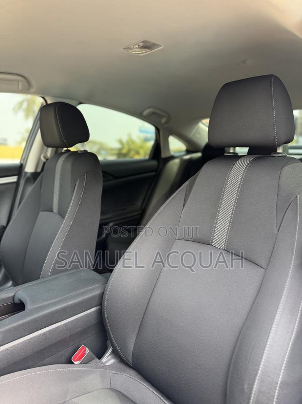 Honda Civic EX Sedan 2018 Black photo 11