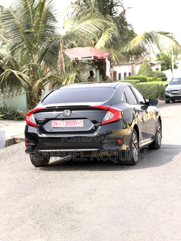 Honda Civic EX Sedan 2018 Black photo 13