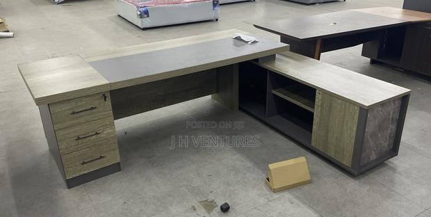 L Shaped Office Table photo 4