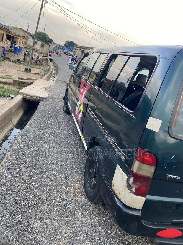 Toyota HiAce 2008 Green photo 2