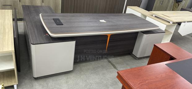 L Shaped Office Table photo 4