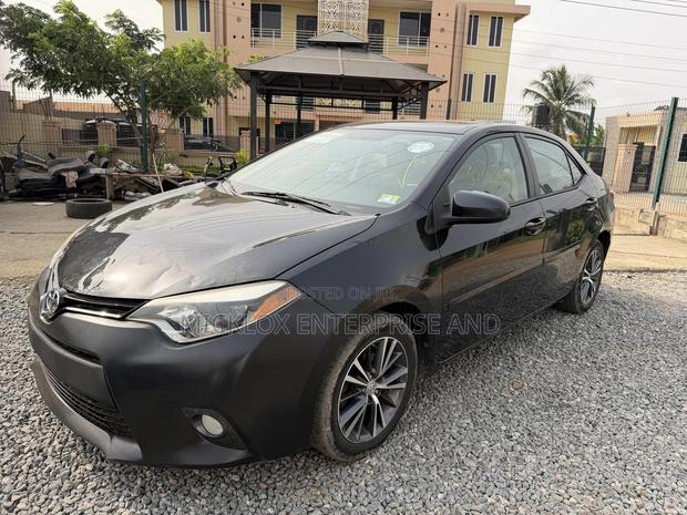 Toyota Corolla 2016 Black