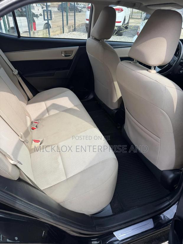 Toyota Corolla 2016 Black