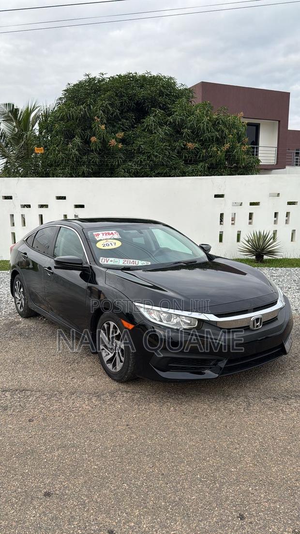 Honda Civic 2017 Black photo 2