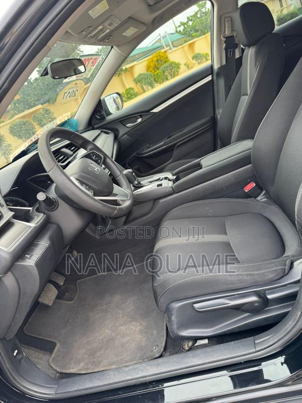 Honda Civic 2017 Black photo 4